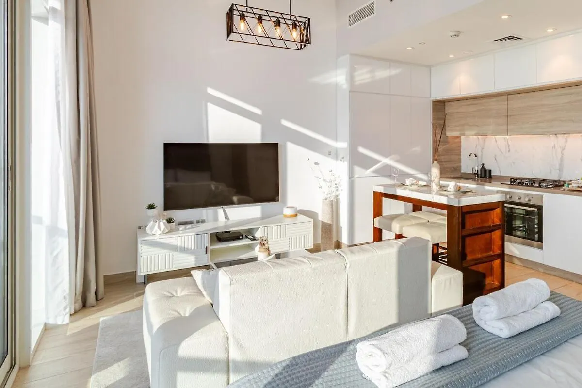 Spectacular Suite In The Heart Of Dubai Marina Apartment