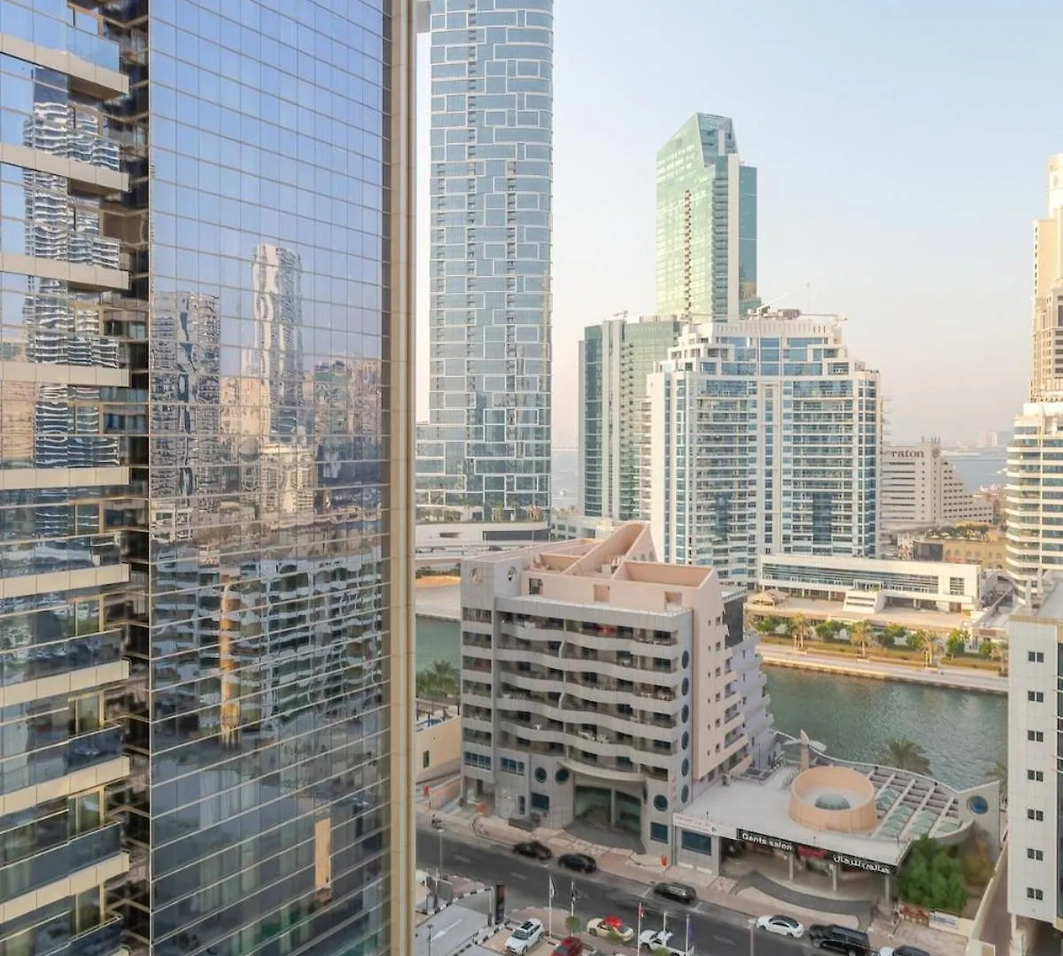 Spectacular Suite In The Heart Of Dubai Marina Apartment