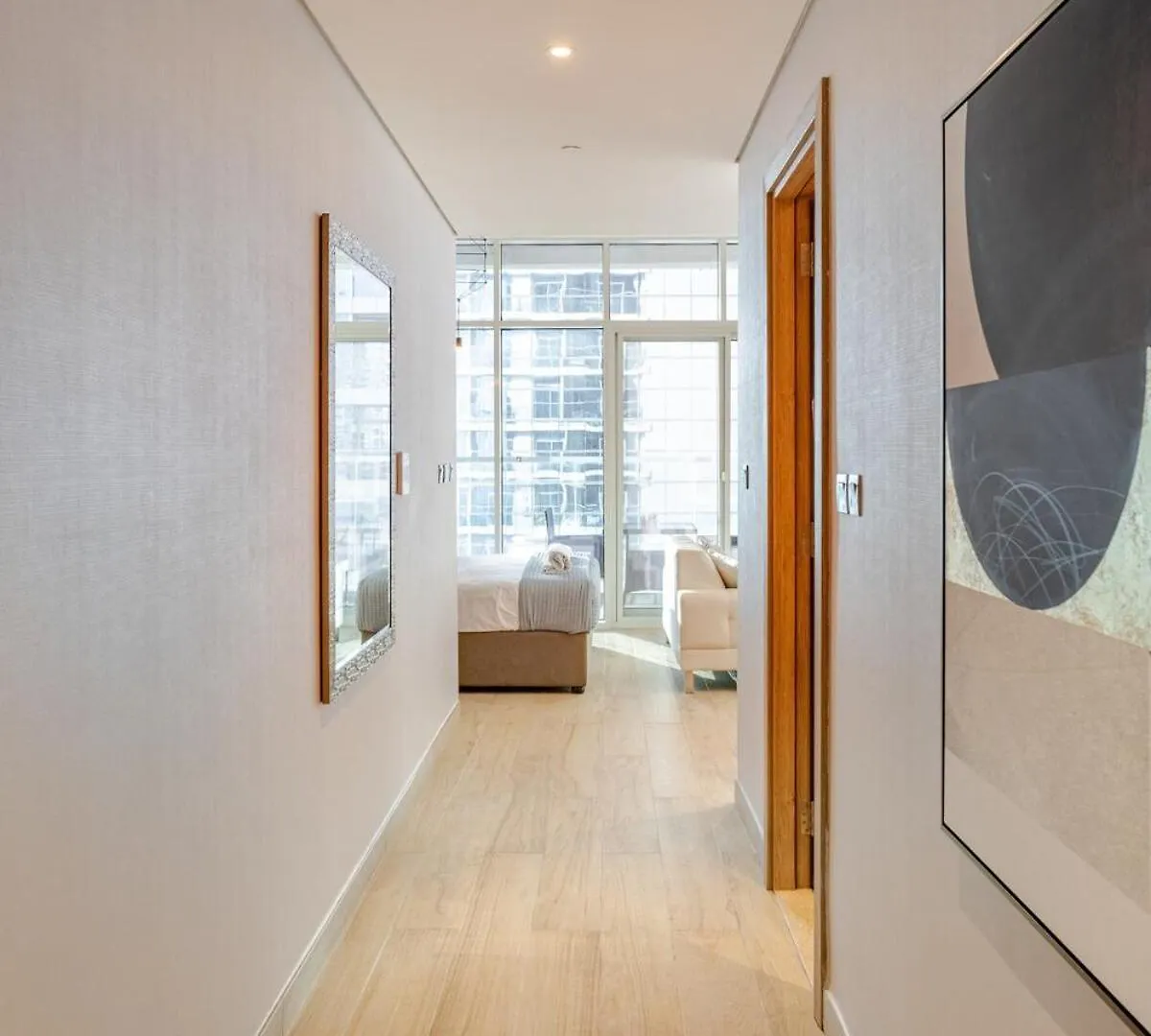 Spectacular Suite In The Heart Of Dubai Marina Apartment