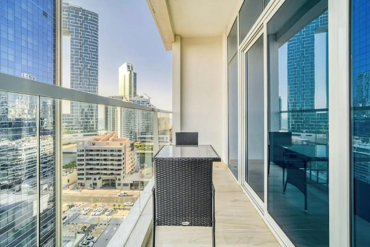 Spectacular Suite In The Heart Of Dubai Marina Apartment