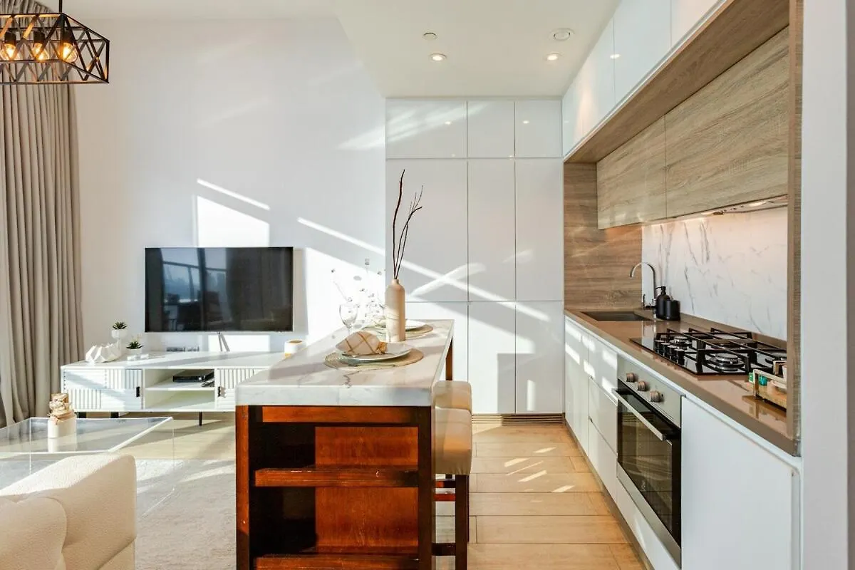 Spectacular Suite In The Heart Of Dubai Marina Apartment